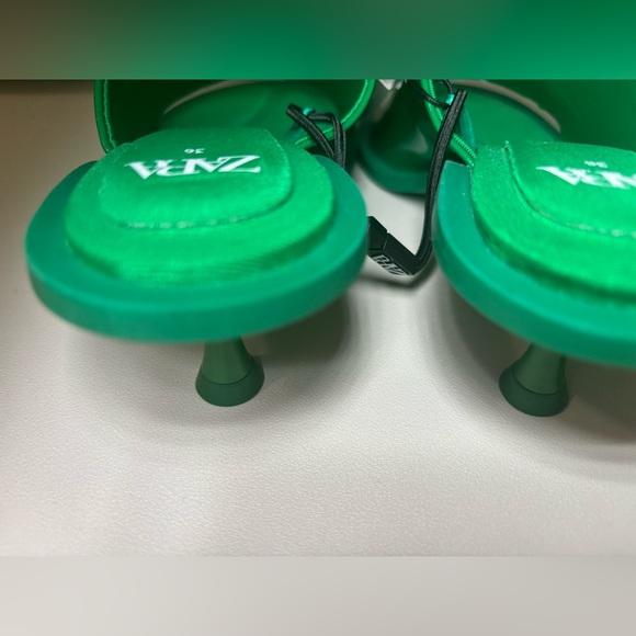 Zara green kitten heel sandal size 36 US 6 - Picture 3 of 7